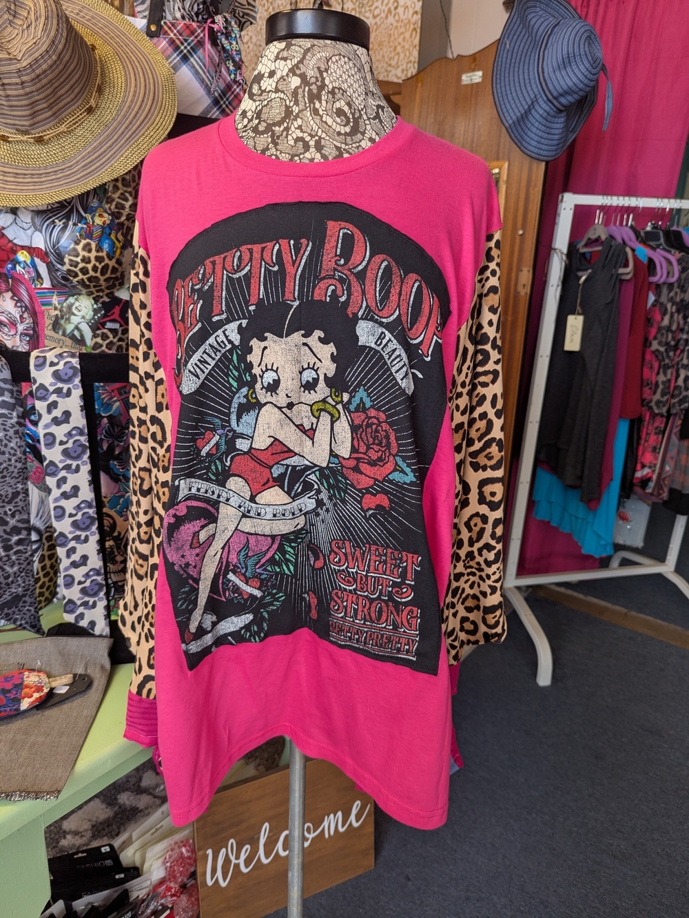 Betty Boop Graphic Tunic T-shirt Poncho with Leopard Sleeves - Hot Pink